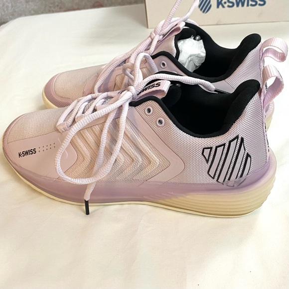 K-Swiss women’s ULTRASHOT 3 ORCHID ICE/BLANC DE BLANC/BLACK sneakers NIB sz 10 - Picture 4 of 8